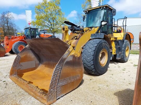 Caterpillar 966M