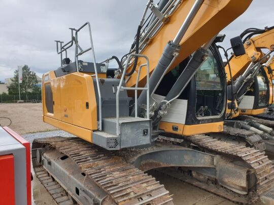 Liebherr R 922 Litronic G8.0 D