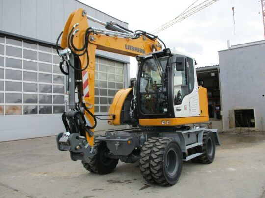 Liebherr A 913 Compact G6.0-D Litronic