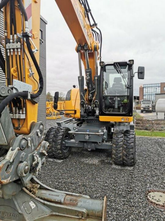 Liebherr A 920 Litronic G6.0-D