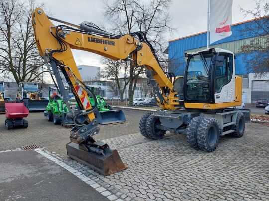 Liebherr A 912Compact