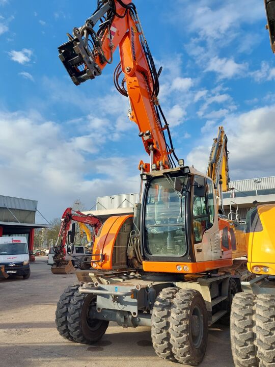 Liebherr A 918Compact