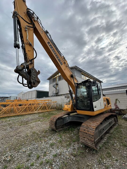 Liebherr R 922 Litronic