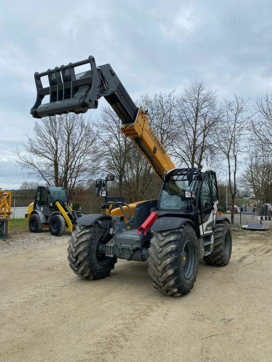 Liebherr T 60-9s
