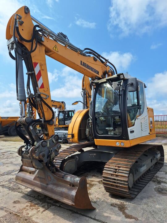 Liebherr R 914 Compact