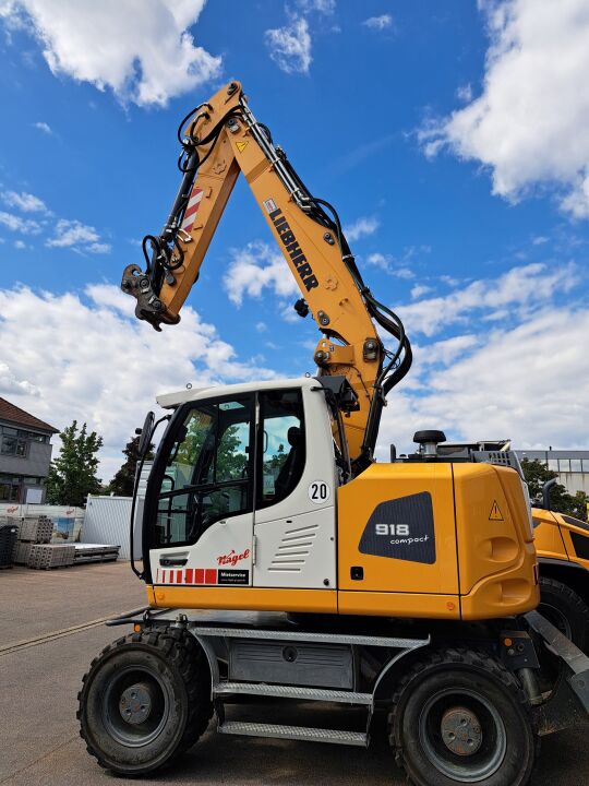 Liebherr A 918Compact