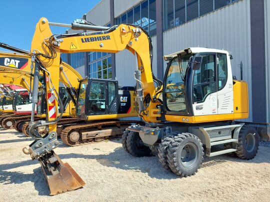 Liebherr A 912 Compact