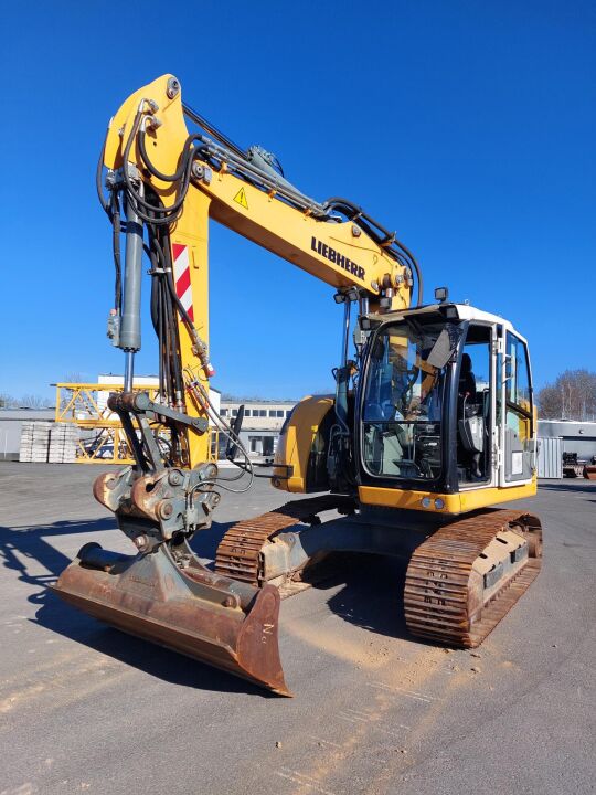 Liebherr R 914Compact