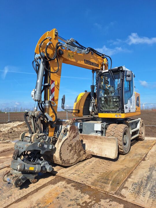 Liebherr A 918 Compact G6.0-D Litronic
